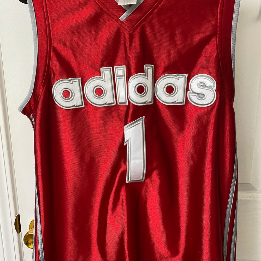 Original Adidas basketball jersey boys/small med